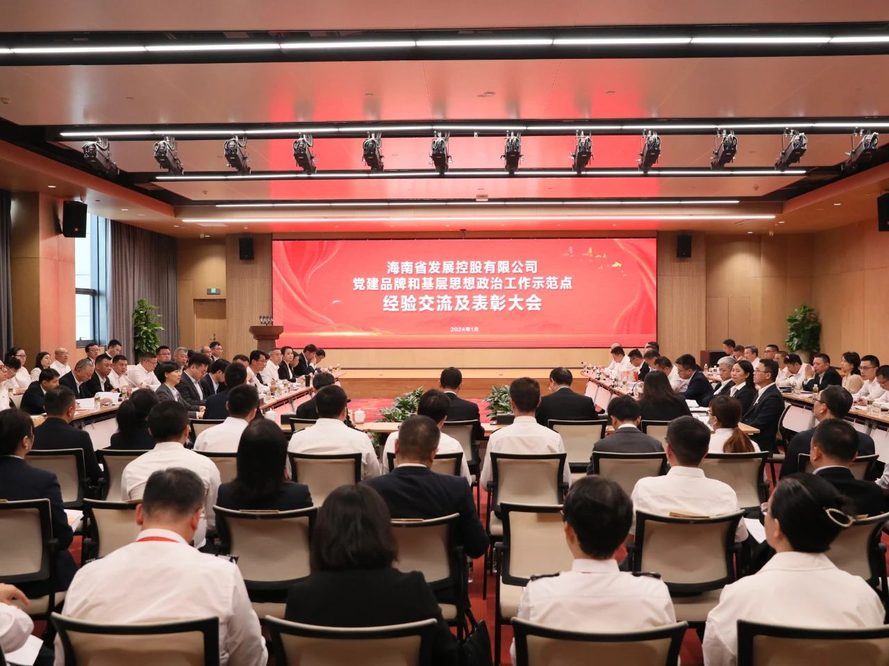 be6ddd8043b6d4a0a014f5fe843419d5.jpg 今晚必开生肖图特马