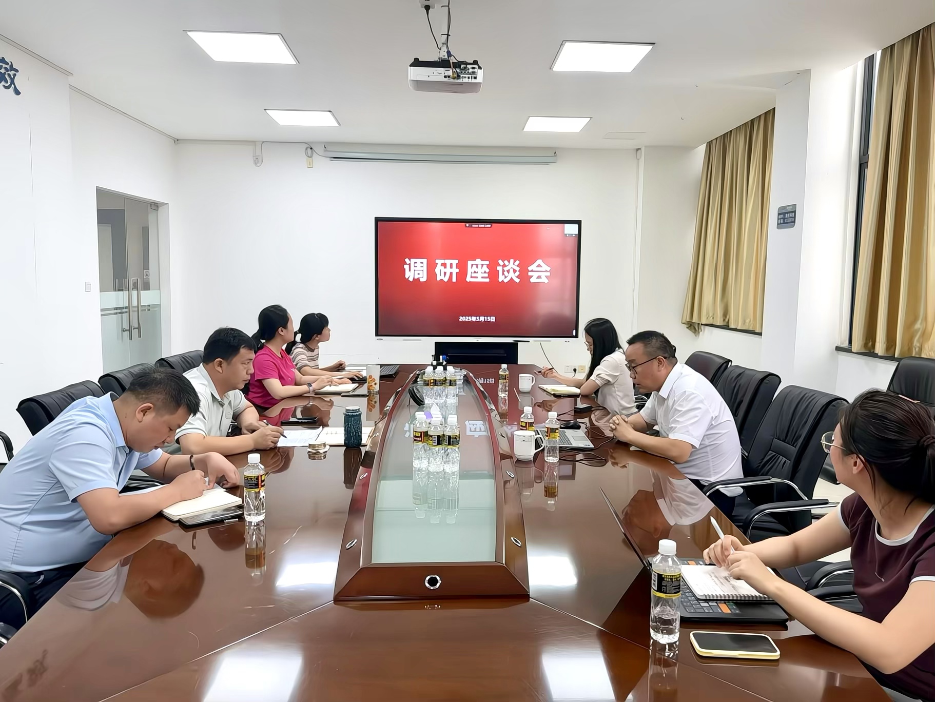 今晚必开生肖图特马